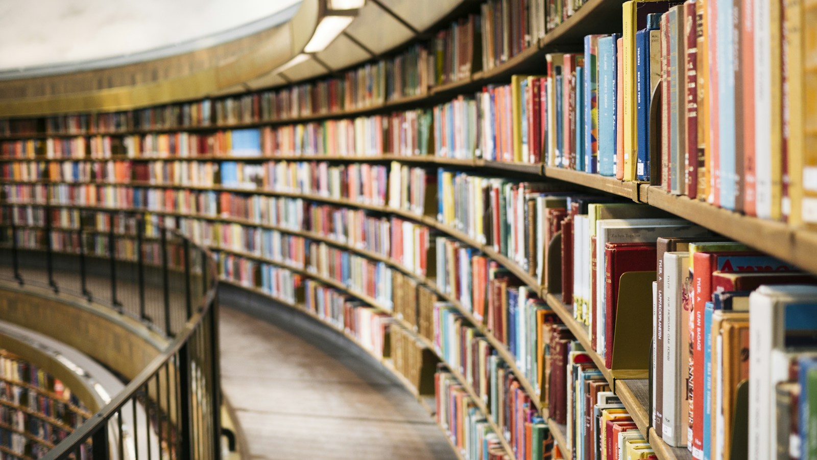 Enterprise knowledge workspace display illustrating Retrieval-Augmented Generation (RAG): corporate manuals and PDFs indexed into vector search with accurate source citations.