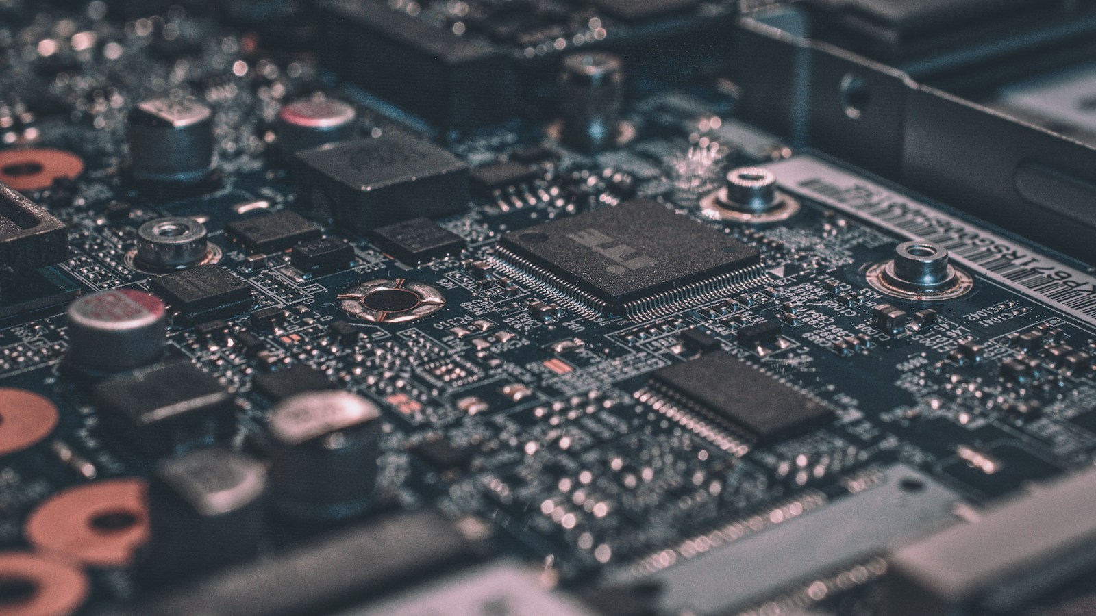 Backend automation monitoring console displaying robust error handling architecture: automated retry queues, webhook payload validation checks, and human escalation alerts.
